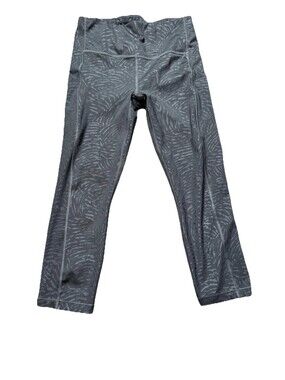 Athleta Pants Womens Small Gray Ultimate Stash Pocket Embossed Capri Leggings